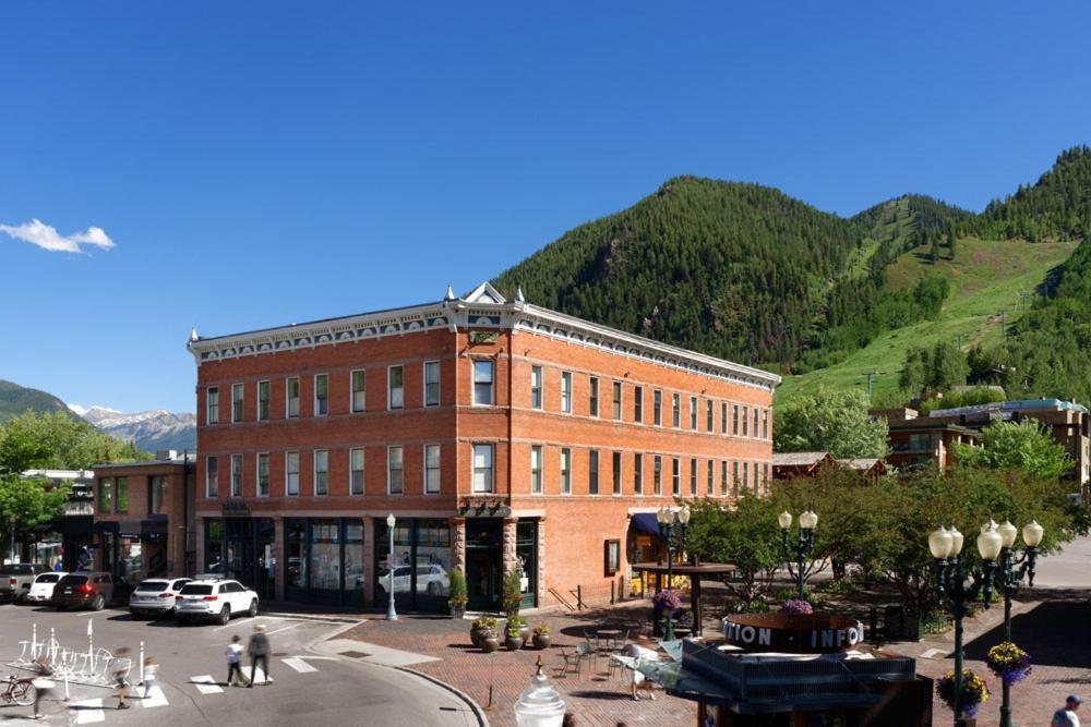 Independence Square Unit 313, Downtown Hotel Room In Aspen With Rooftop Hot Tub מראה חיצוני תמונה